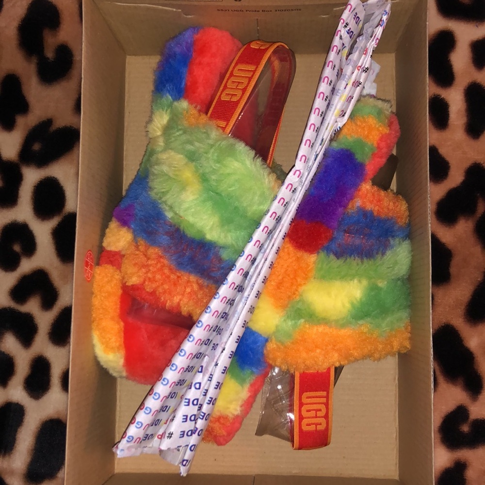 NWT UGG Fluff Yeah Slide